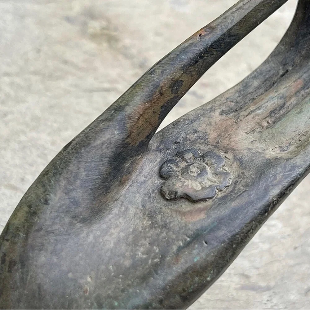 N/A bronze meditation